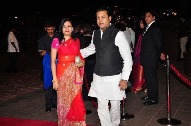 Congress Politician Amit Deshmukh With Wife Aditi Deshmukh At Wedding ...