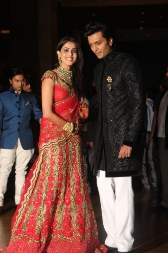 Hotels  Wedding Receptions on Ritesh Deshmukh With Genelia At Their Wedding Reception At Hotel Grand