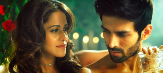 Nushrat Bharucha Sunny Singh Kartik Aryan Sonu Ke Titu Ki Sweety Movie Song Pics Sonu Ke