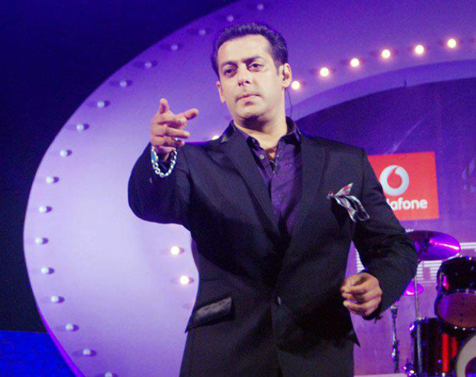 Bigg Boss 5 Host Salman Khan : Bigg Boss 5 - Photo 2 From Album Bigg 