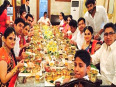 Big B's 'GOLDEN LUNCH' pic goes viral