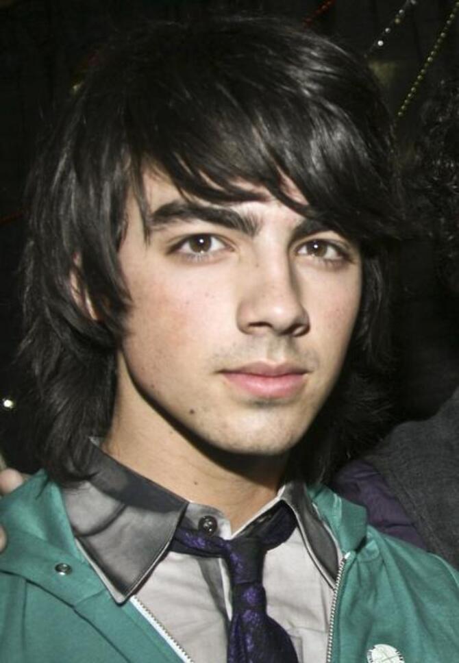 Joe Jonas Hairstyles Cool Guys Haircuts 2 Demi Nd Joe On Rediff